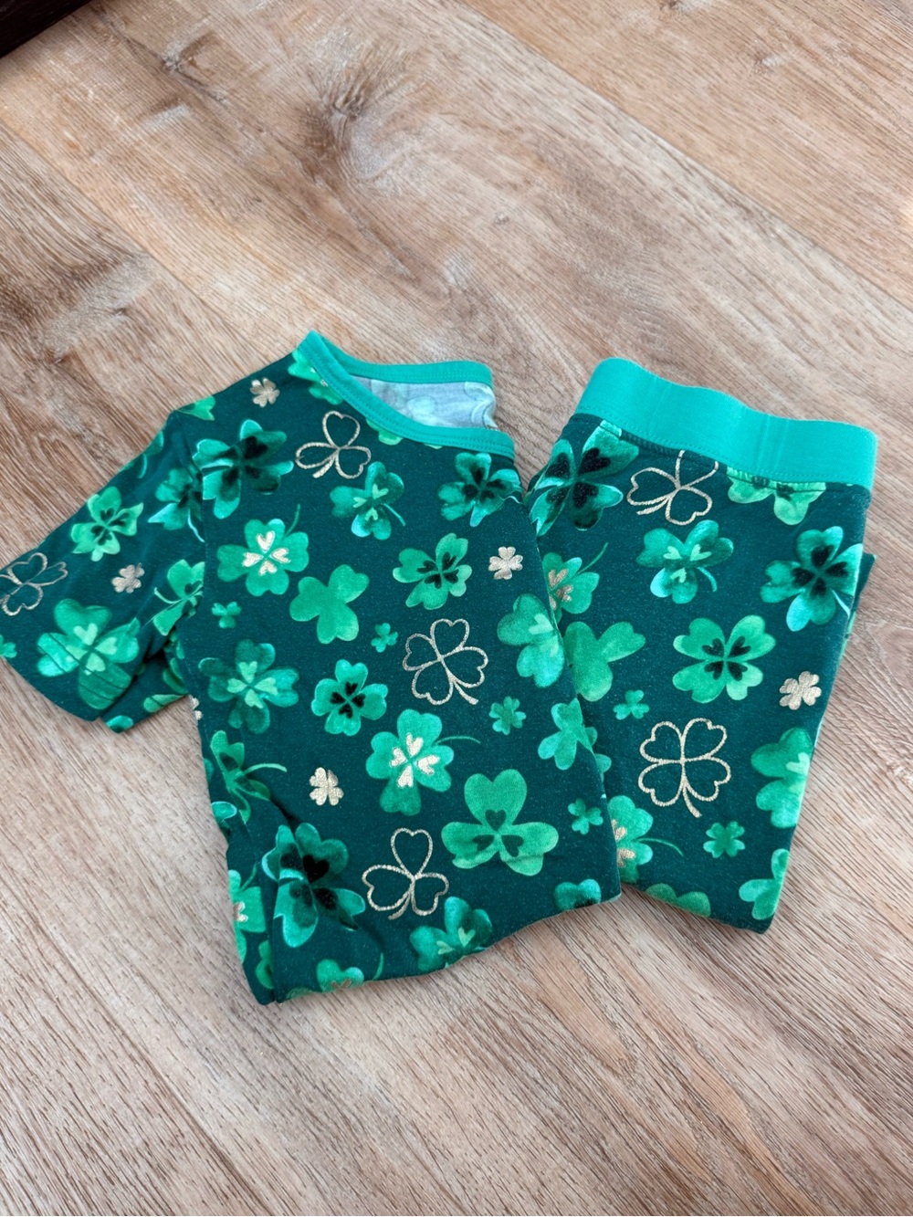 Kids Green Clover Print Little Sleepies Pajama Set